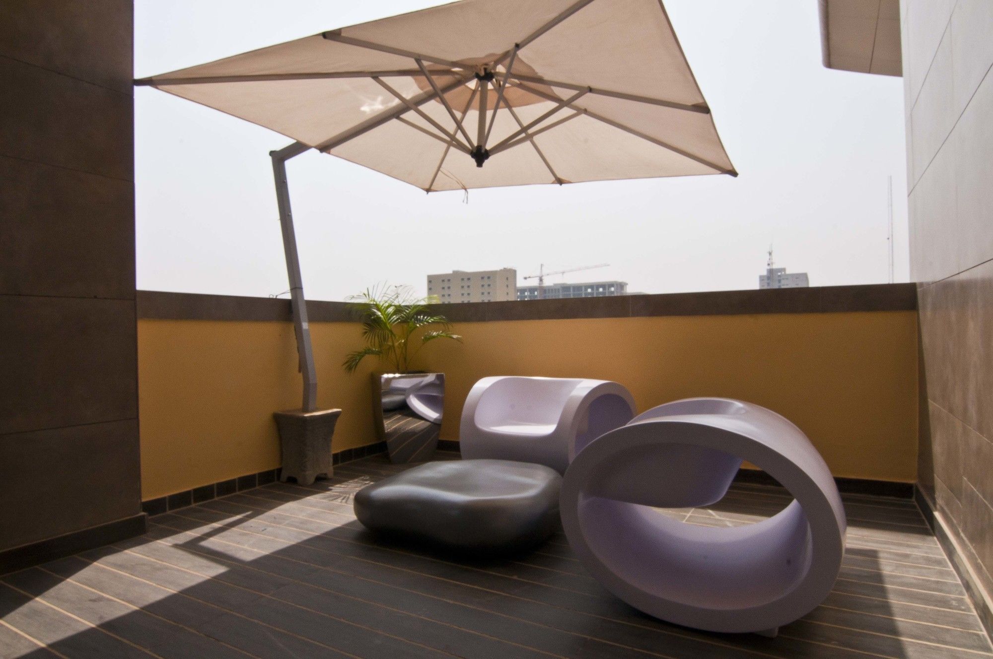 L'Eola Suites Abuja Eksteriør billede