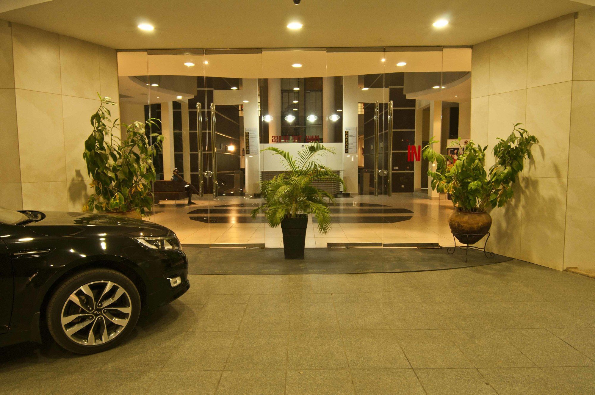 L'Eola Suites Abuja Eksteriør billede