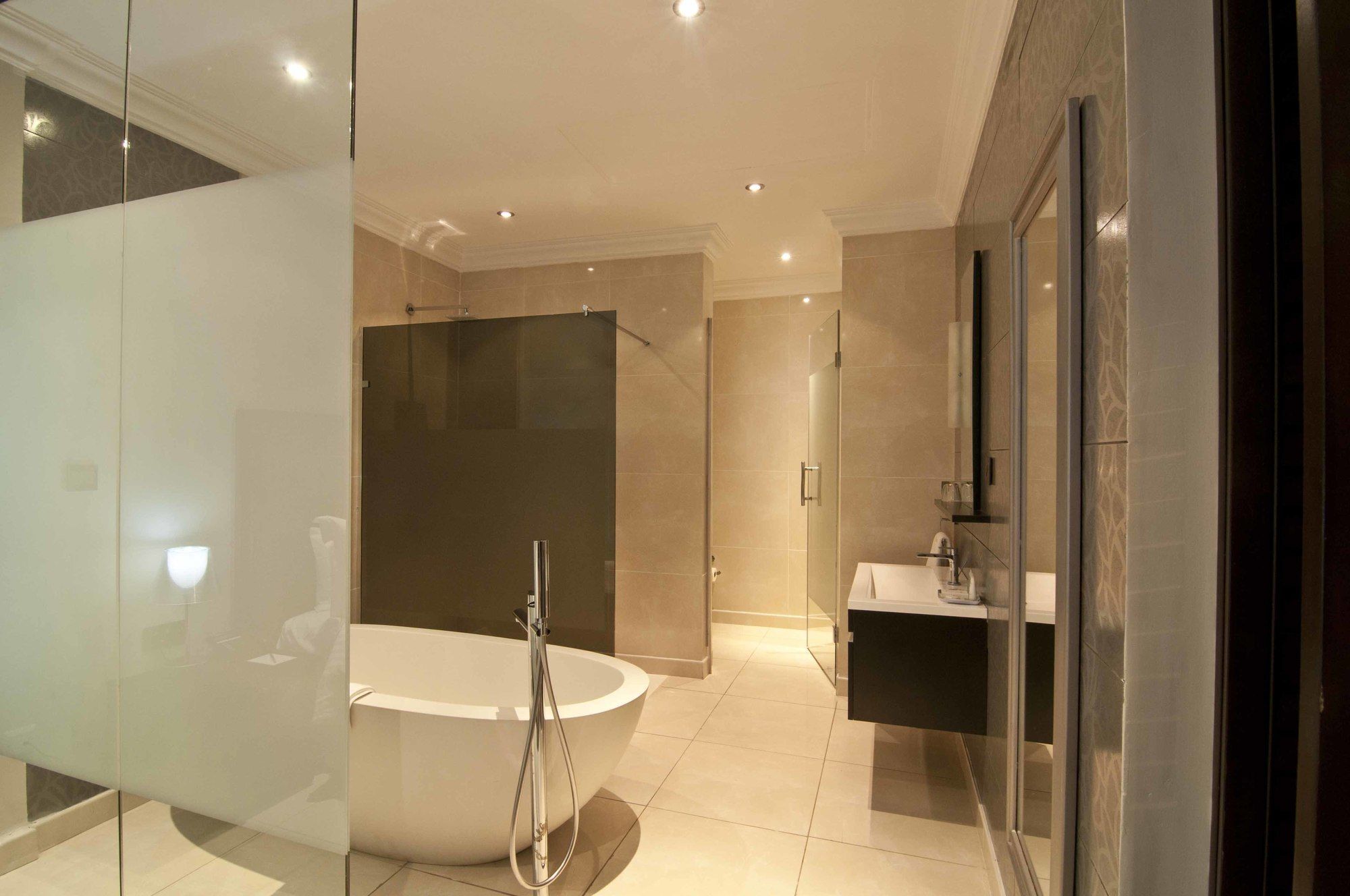 L'Eola Suites Abuja Eksteriør billede