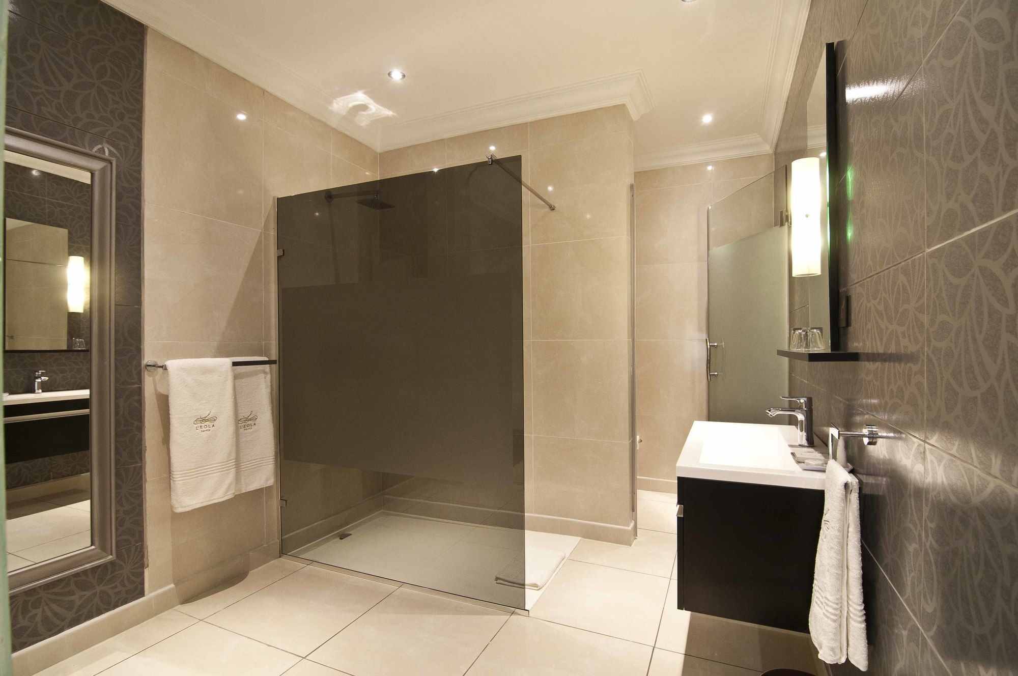 L'Eola Suites Abuja Eksteriør billede